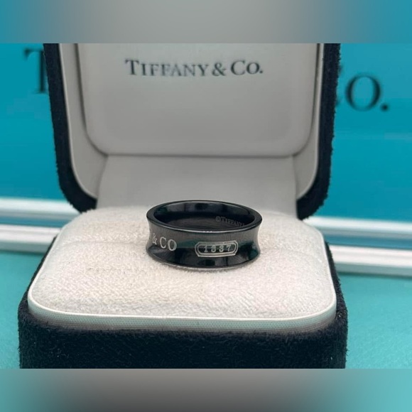 Tiffany & Co Titanium 1837 Ring Size 7.5 Pristine - Picture 6 of 10